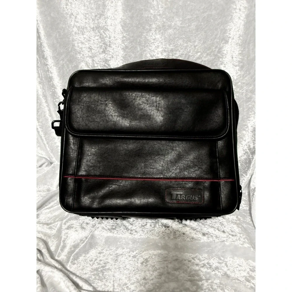 Targus‎ Black Leather Laptop Messenger Bag Red Stitching Tech Case Carry Strap